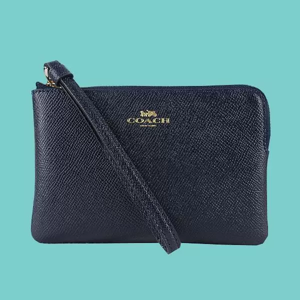 【COACH】馬車LOGO防刮皮革L型拉鍊手拿包_深藍