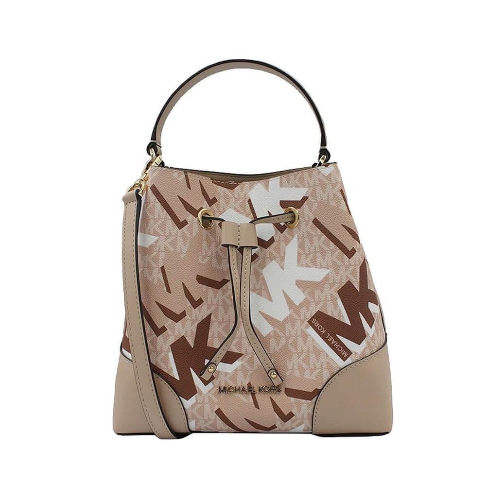 【Michael Kors】經典塗鴉LOGO拼接皮革兩用束口水桶包(奶茶)