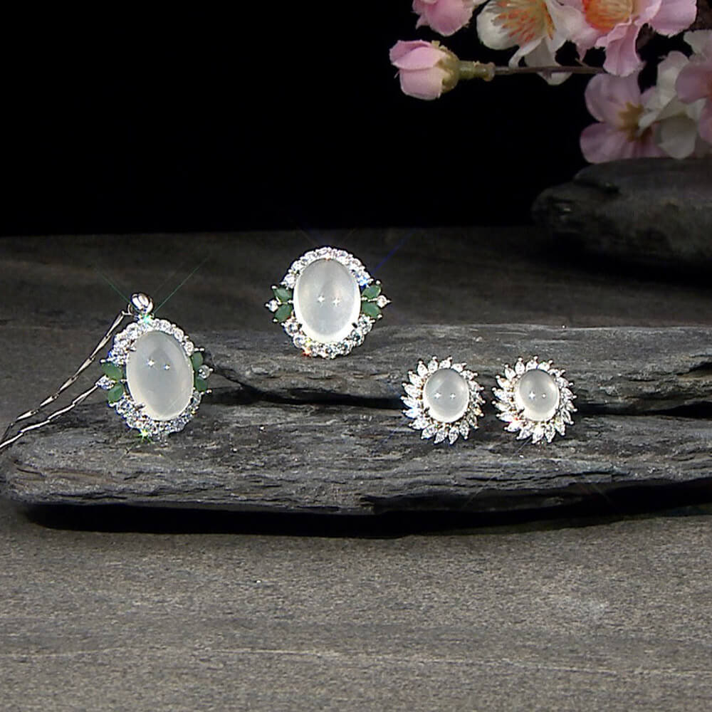 富貴傳家鴿子蛋玻璃種水沫玉