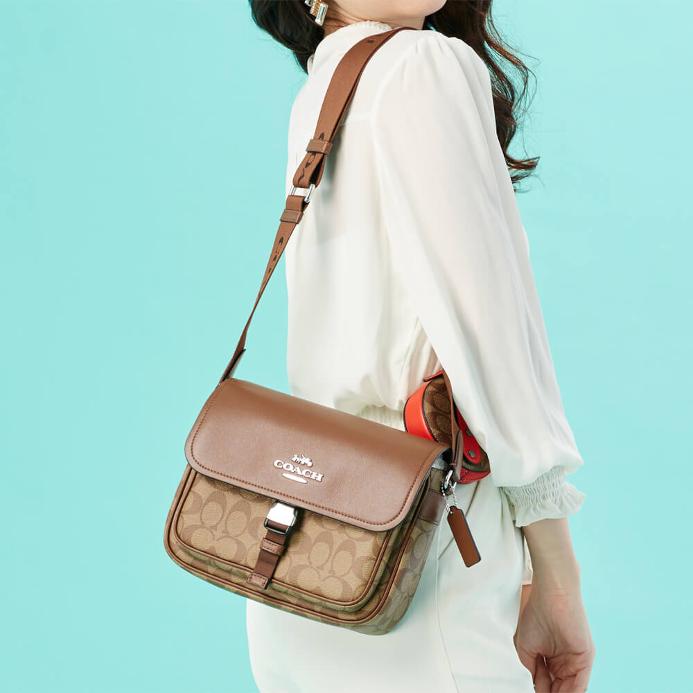COACH 經典郵差包限定組