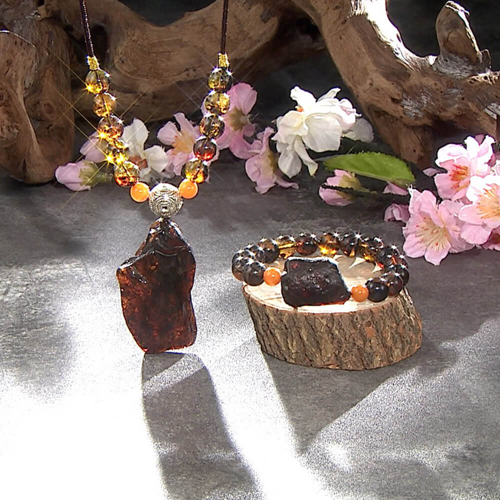 富貴傳家巨型老料靈草藥珀王- ViVa美好購物網