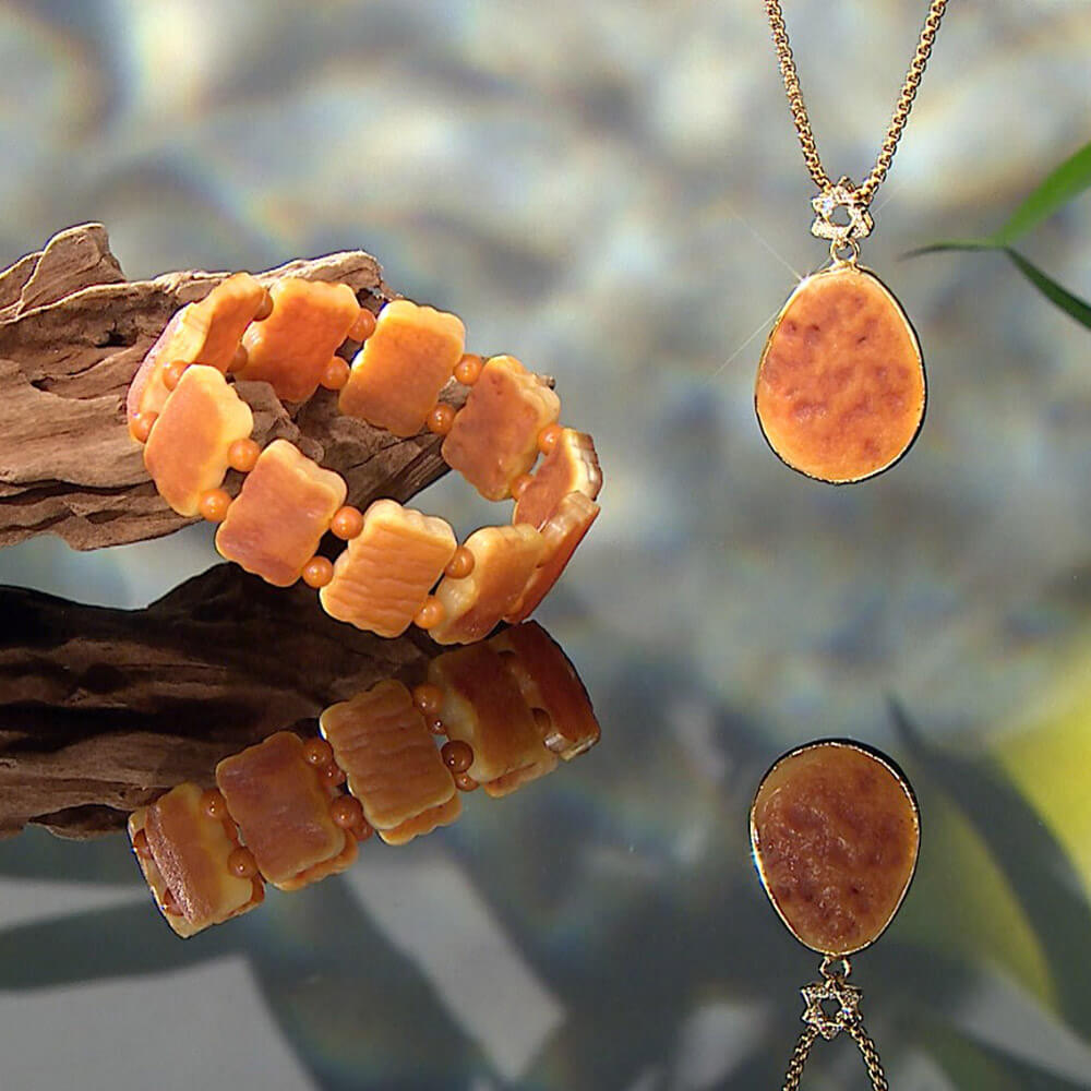 富貴傳家能量帶皮古董老蜜蠟